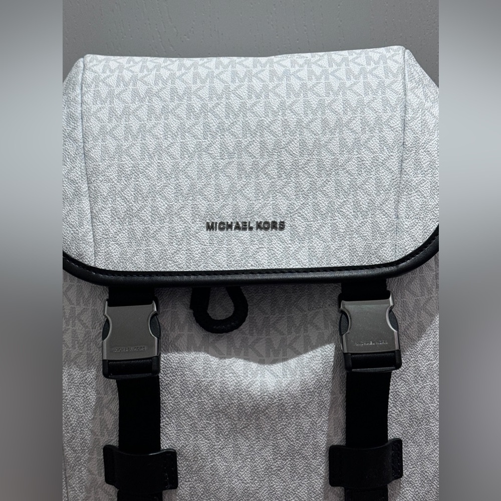 Michael Kors Cooper Logo White Backpack - Picture 3 of 4